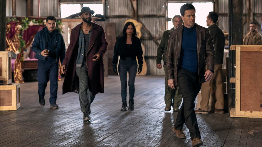 წარმატებული, თუმცა გართულებების გარეშე ჩატარებული ძარცვის შემდეგ, პროფესიონალი ქურდი და მისი რაზმი ნადავლის გასაყოფად ემზადებიან. მოულოდნელად, ერთ-ერთი მძარცველი, ახალგაზრდა ქალი სახელად ზენი, ჯგუფს ესვრის და დაჭრილი პარკერი სასწაულებრივად გადარჩება.